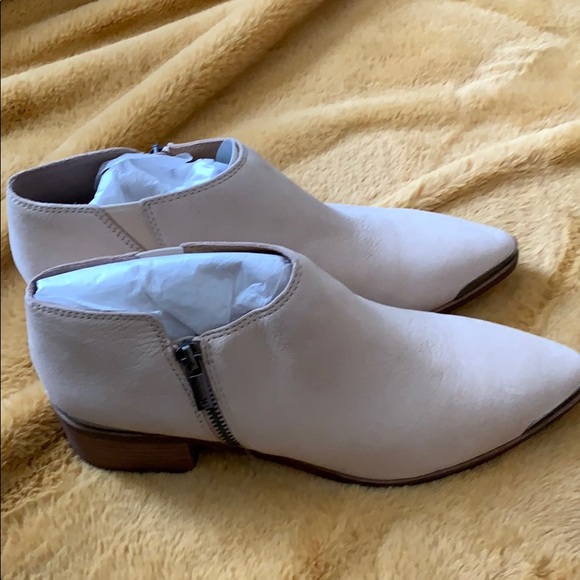 Low Booties - Picture 3 of 4